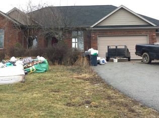 7326 County Line Rd, Sellersburg, IN 47172