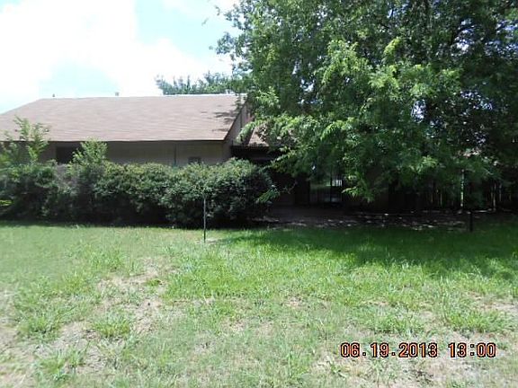 4th image of 2850 Elsinor Dr