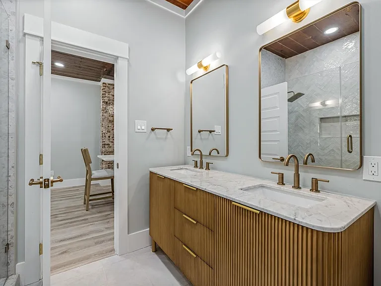 3406 Avenue Q 1/2 — Photo 17