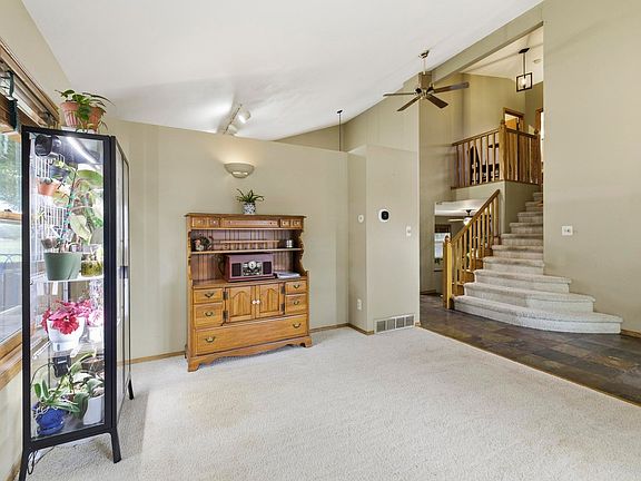 5th image of 1016 Blue Spruce Dr