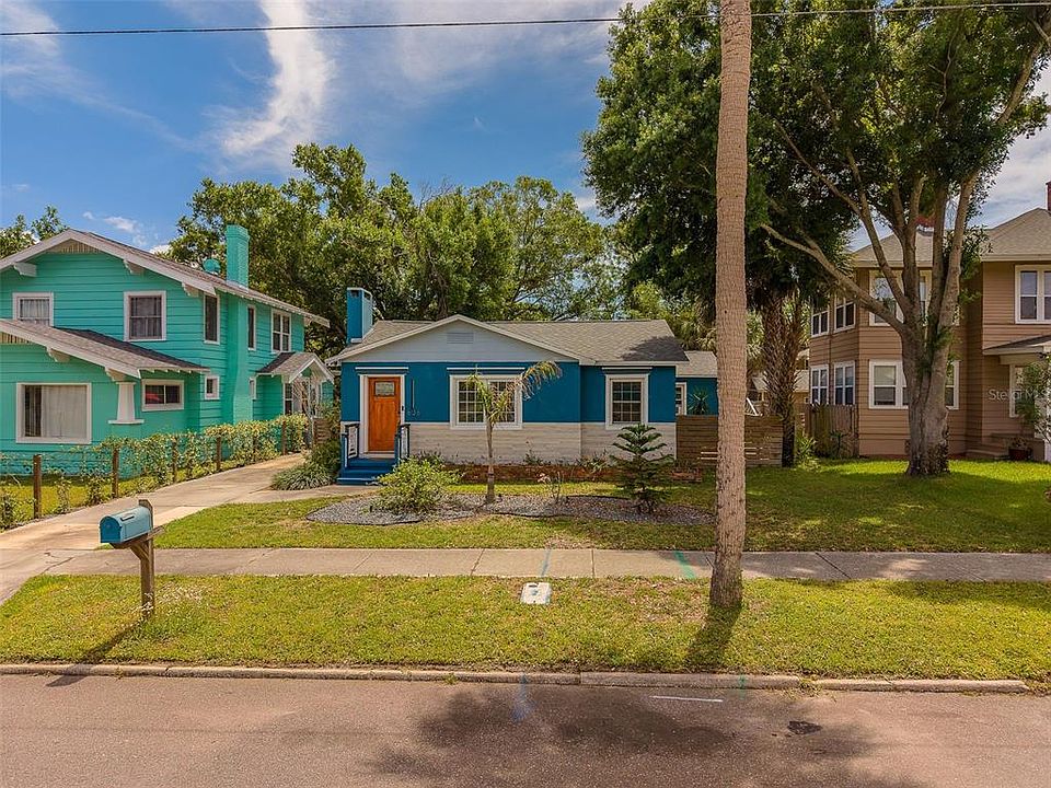 1st image of 636 37TH AVENUE S