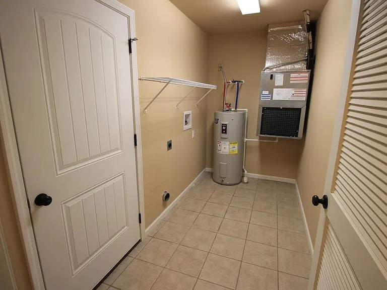 123 Edna St #123-B — Photo 29