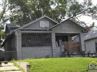 1705 SW Lane St, Topeka, KS 66604