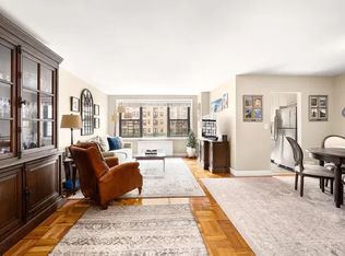 301 E 69th St APT 8E, New York, NY 10021