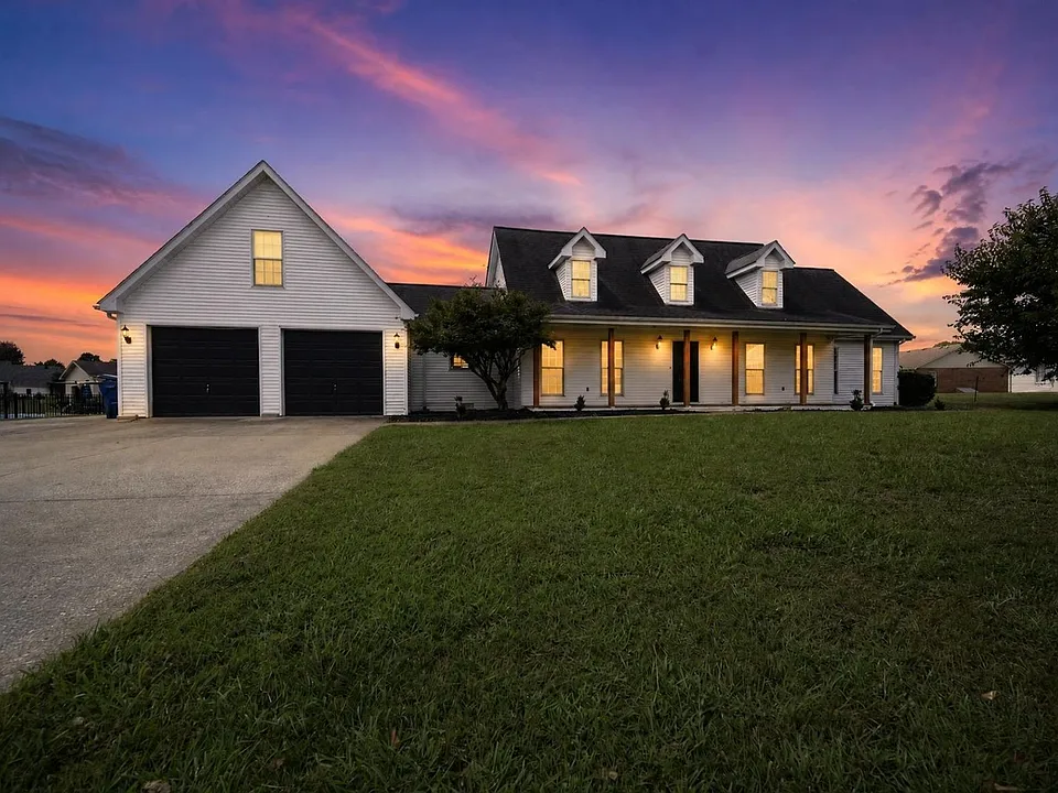 305 Autumn Ridge Dr