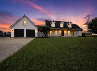 305 Autumn Ridge Dr, Somerset, KY 42503