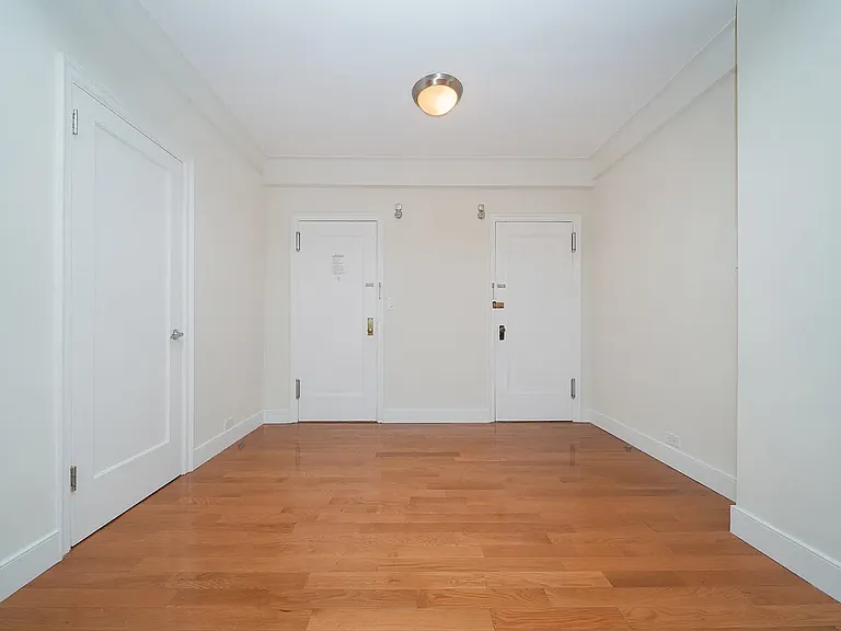 400 E 58th St #16HN — Photo 7