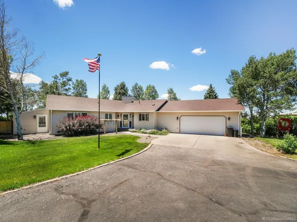 2242 Sky View Ln, Laramie, WY 82070