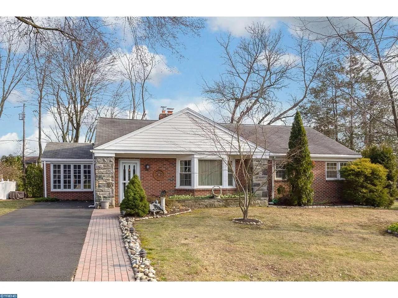 3155 Manor Rd photo 1