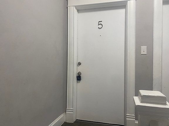 3rd image of 259 Broad St #5