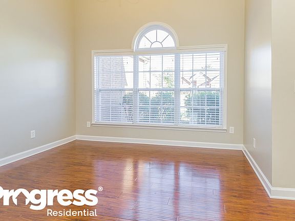 4th image of 1136 Tiger Woods Way