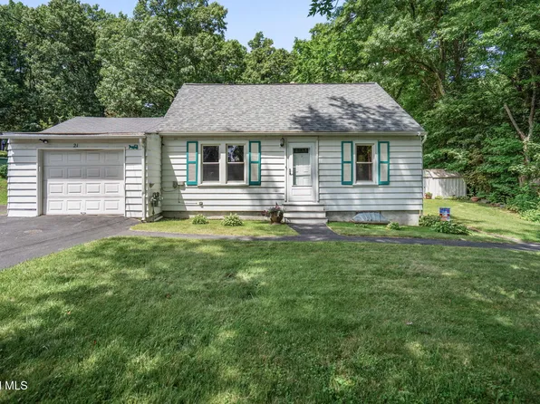 21 Jay Street, Waterford, NY 12188