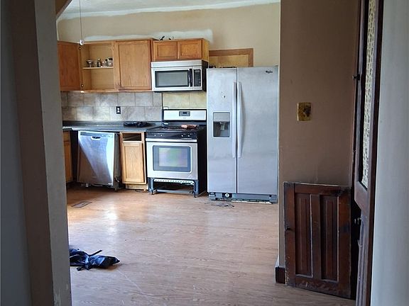 5th image of 10 Euclid Ave