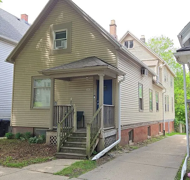 2443 N Bartlett Ave — Photo 9
