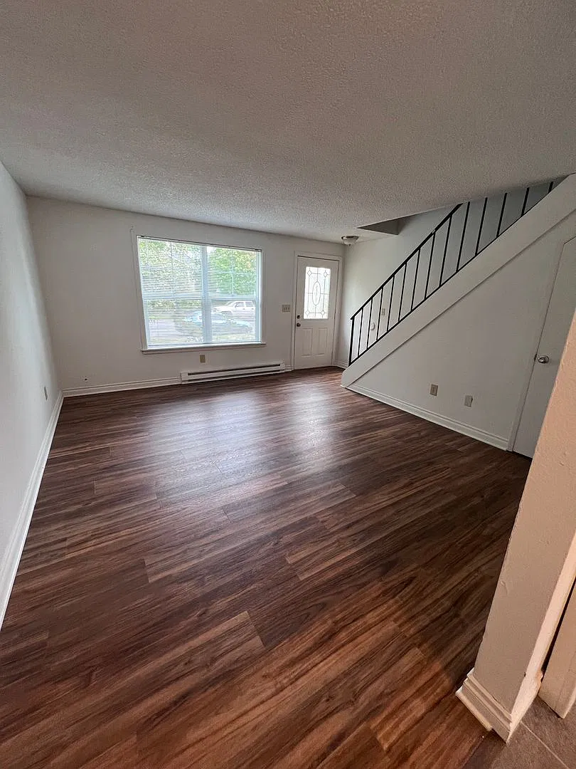 268-34th Ave 4-Plex — Photo 1