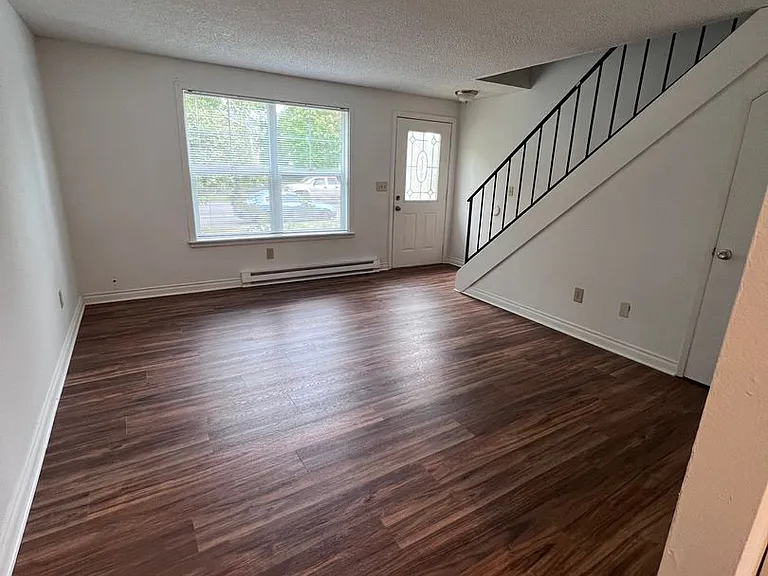 268-34th Ave 4-Plex — Photo 1