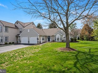 176 Hawthorne Ct, Wyomissing, PA 19610