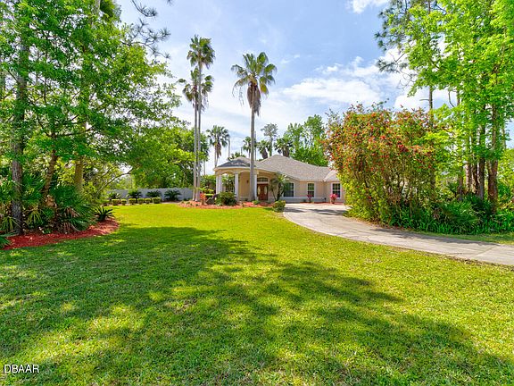 3rd image of 290 Golden Saddle Ln