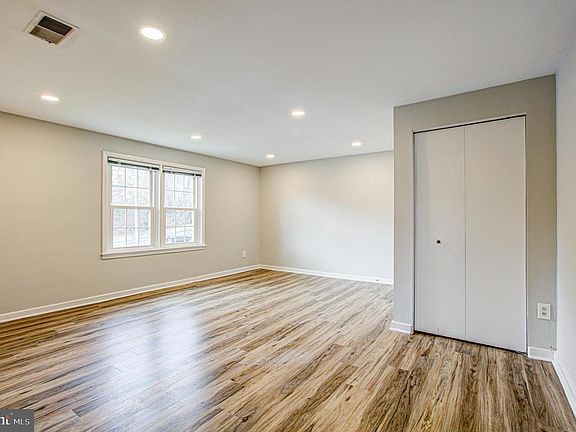 3rd image of 810 S Arlington Mill Dr #8-302