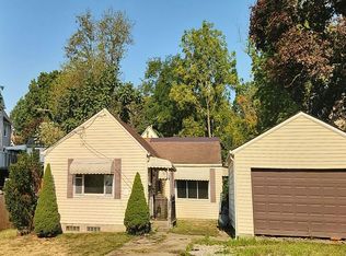 982 Young Ave, Barberton, OH 44203