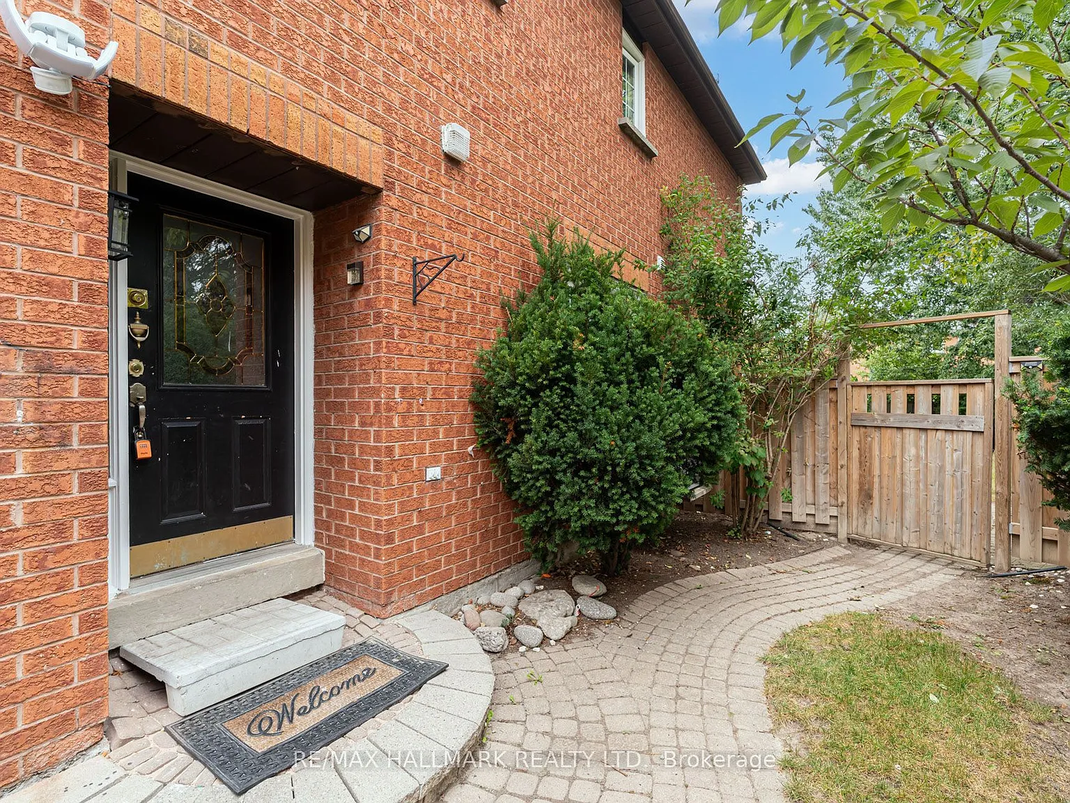 3 bed, $3,500 — Photo 2