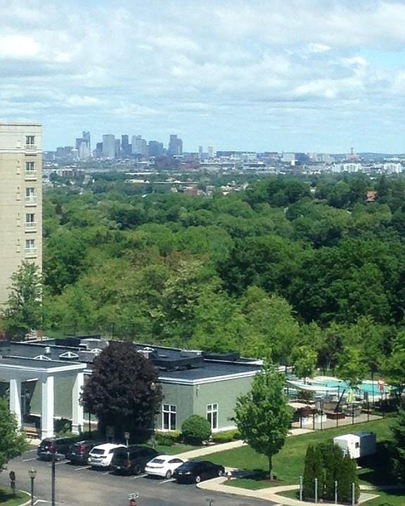 1st image of 1 Cityview Ln Unit 815