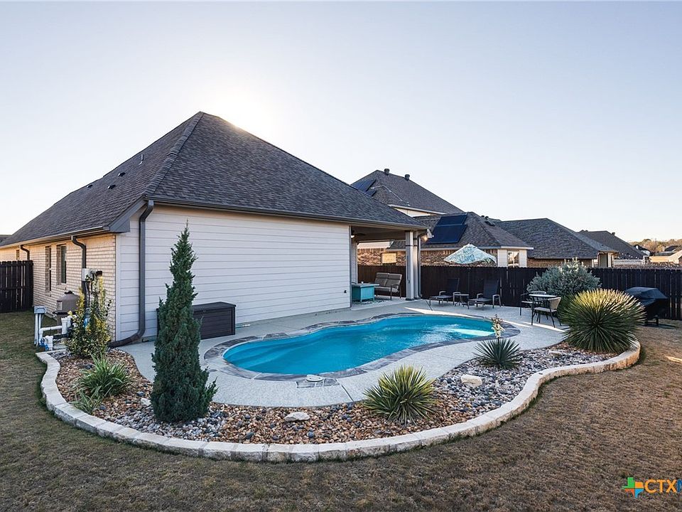 1st image of 1612 Crooked Tree Dr