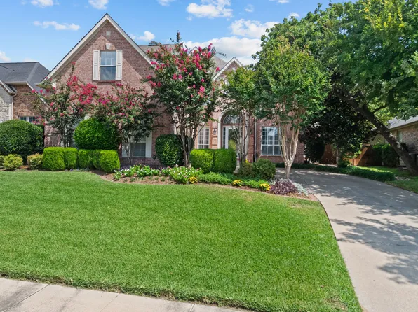 813 Edgewood Dr, Keller, TX 76248
