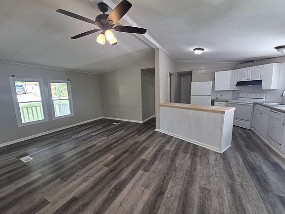 2nd image of 520 Power Ave