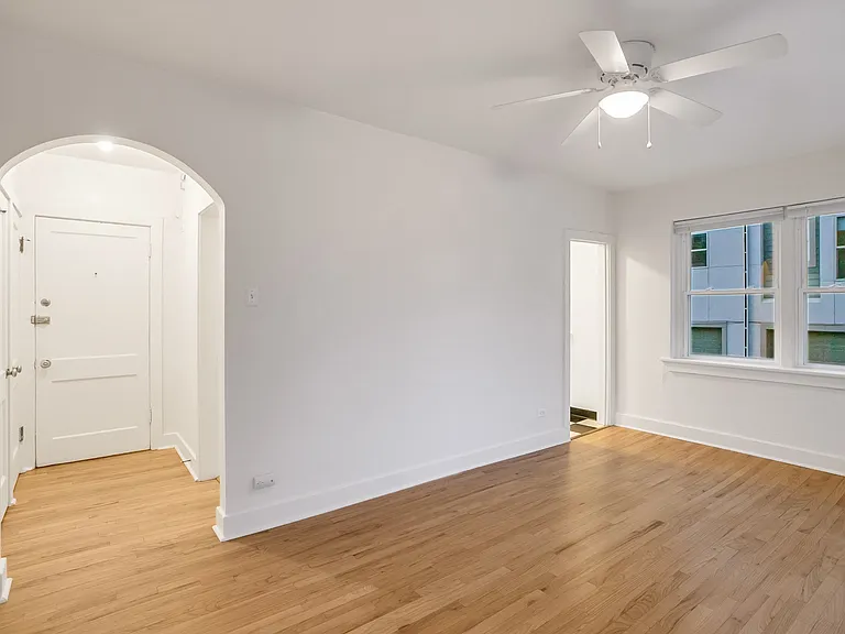 815 E 18th Ave — Photo 26