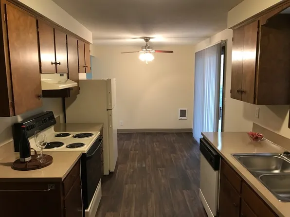 973 Hopkins Ct NE #973, Salem, OR 97303