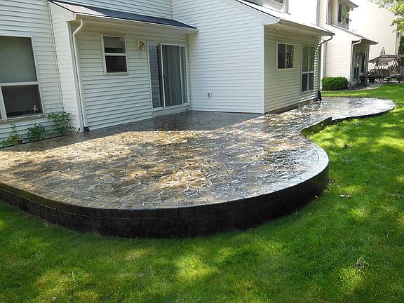 3rd image of 1333 Oakmont Dr