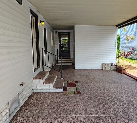 3rd image of 6855 Coconut Grove Cir