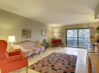 400 Groveland Ave APT 207, Minneapolis, MN 55403