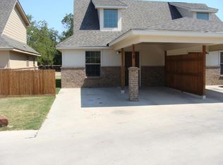108 Meadow Park Cir, Lacy Lakeview, TX 76705