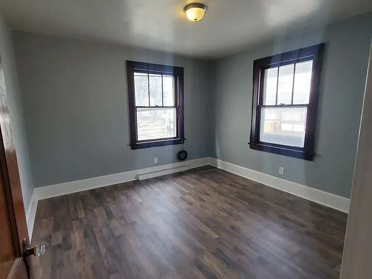 114 4th St #1 — Photo 13