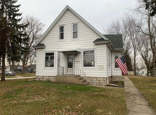 1133 Rock St, Peru, IL 61354