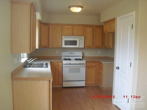 3rd image of 61028 SE Borden Dr