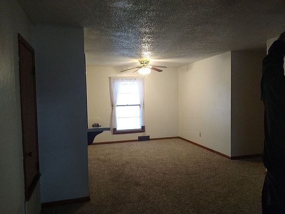 3rd image of 3805 NW Bell Ave