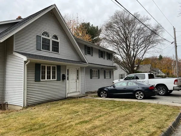 13 Chicopee St, Worcester, MA 01602