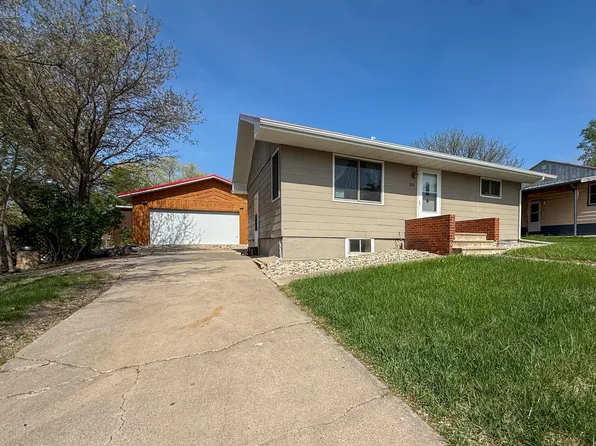 105 N Tyler Ave, Pierre, SD 57501