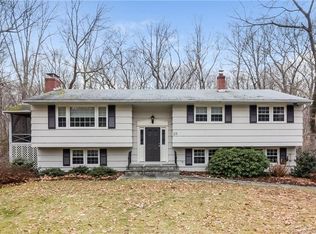 20 Nutmeg Ln, Madison, CT 06443