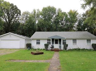 11890 3rd St, Osceola, IN 46561