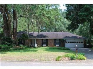 1012 Pine Needle Dr, Savannah, GA 31410