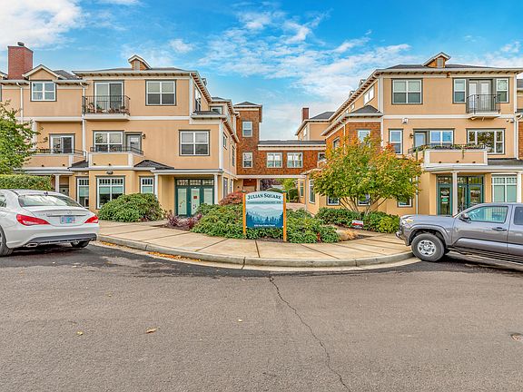 4th image of 628 Fair Oaks Ct