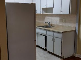 10155 Bridle Rd, Philadelphia, PA 19116