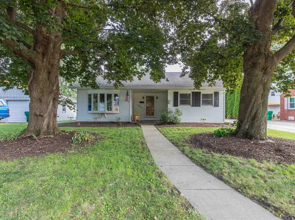 505 2nd St, Mendota, IL 61342