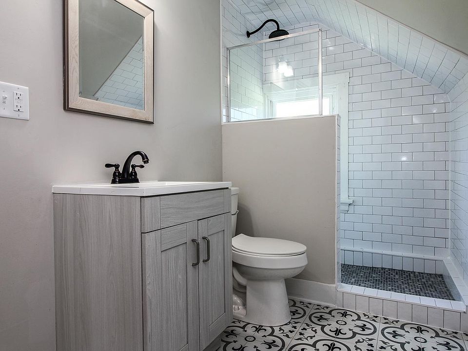 2nd image of 719 Purcell Ave #3
