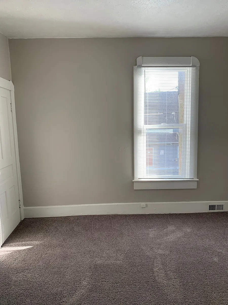 Building Photo - 1053 Villa Ave