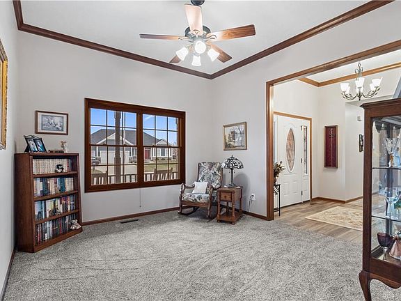 5th image of 1015 Westview Dr